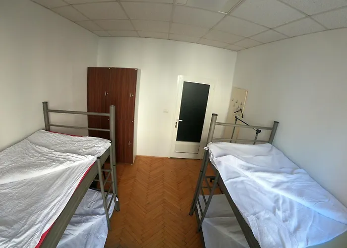 شباب هيستريا