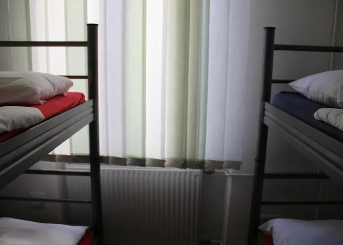 شباب هيستريا بيت شباب