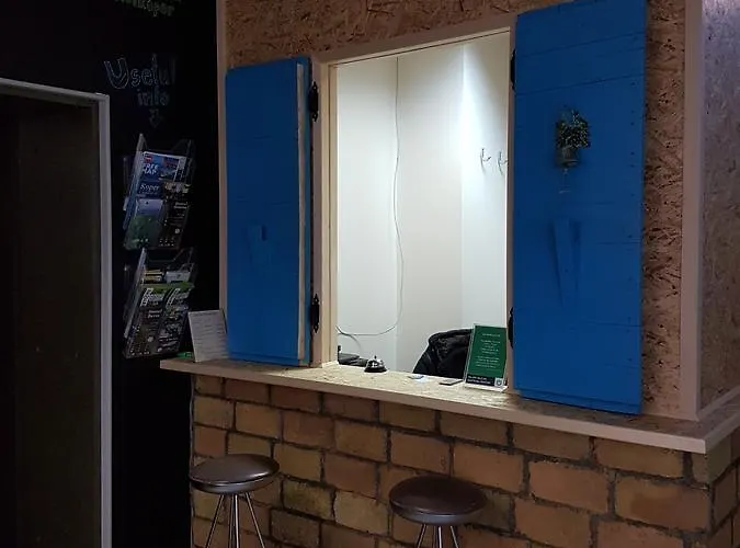 شباب هيستريا بيت شباب *